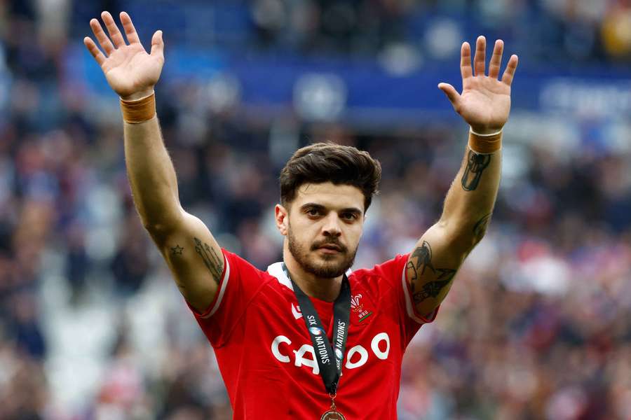 德羅西眼中 德羅西眼中